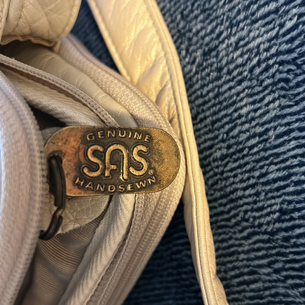 SAS - Picture 9 of 16